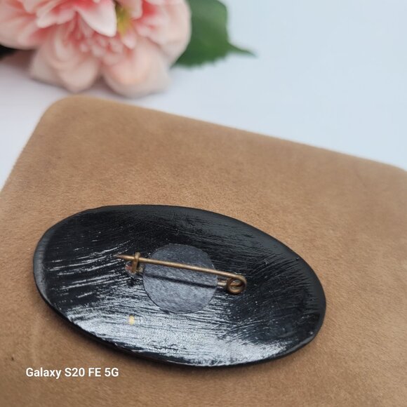 Vintage Russian Gold Bird Brooch Pin Hand Painted Lacquered Flower - Picture 3 of 6